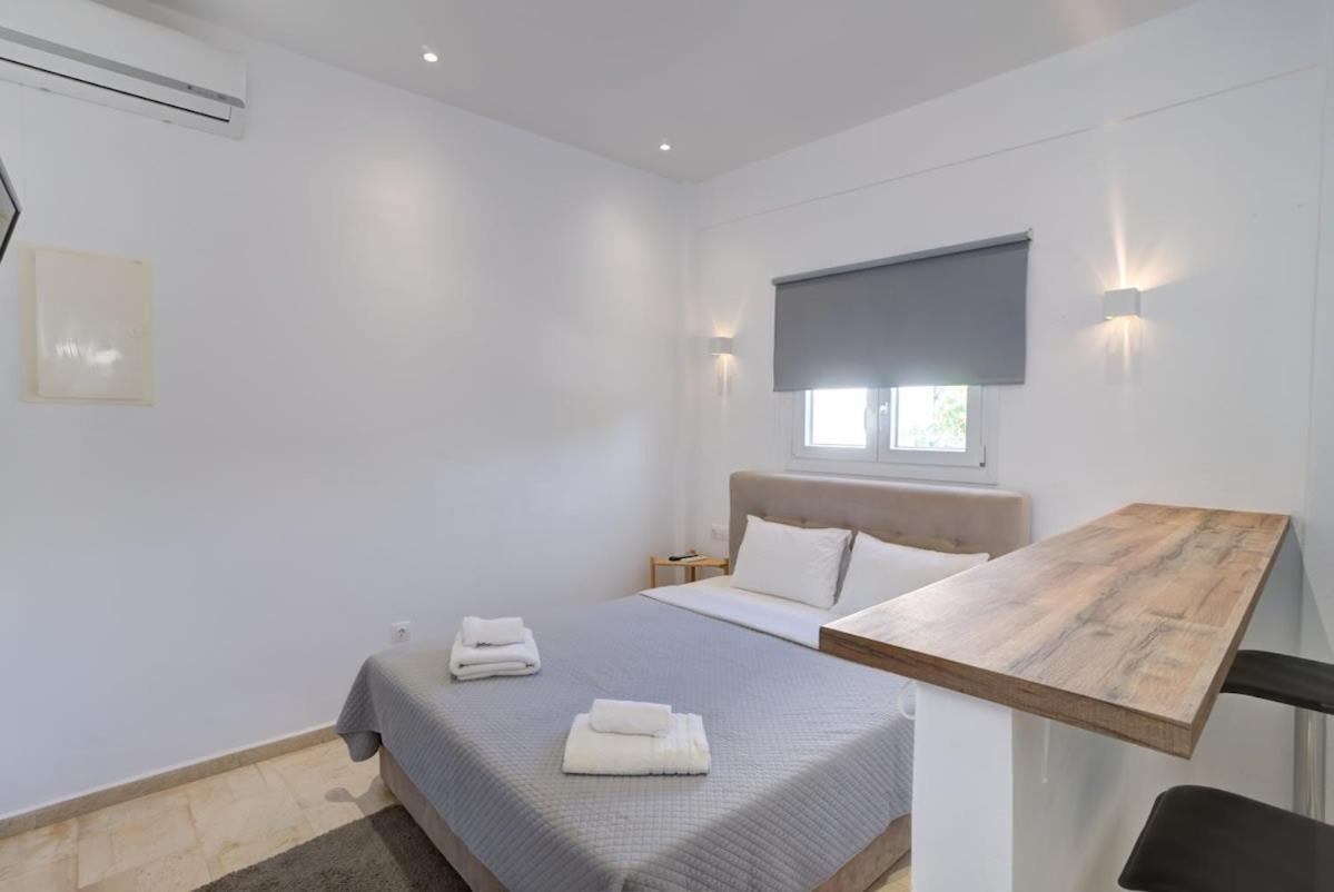 Gorgeous Mykonian In Holiday home